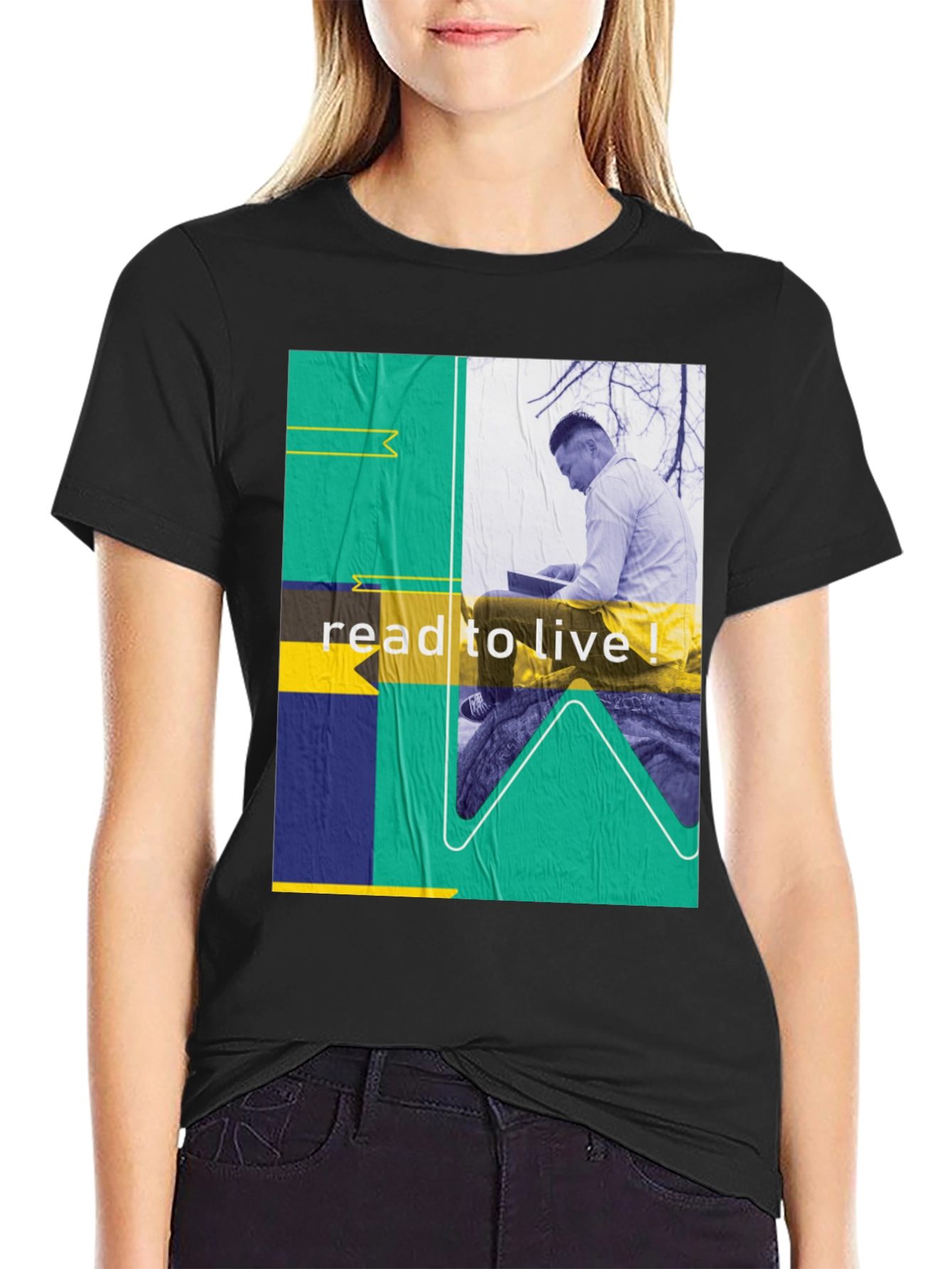 Read to Live Graphic Tee