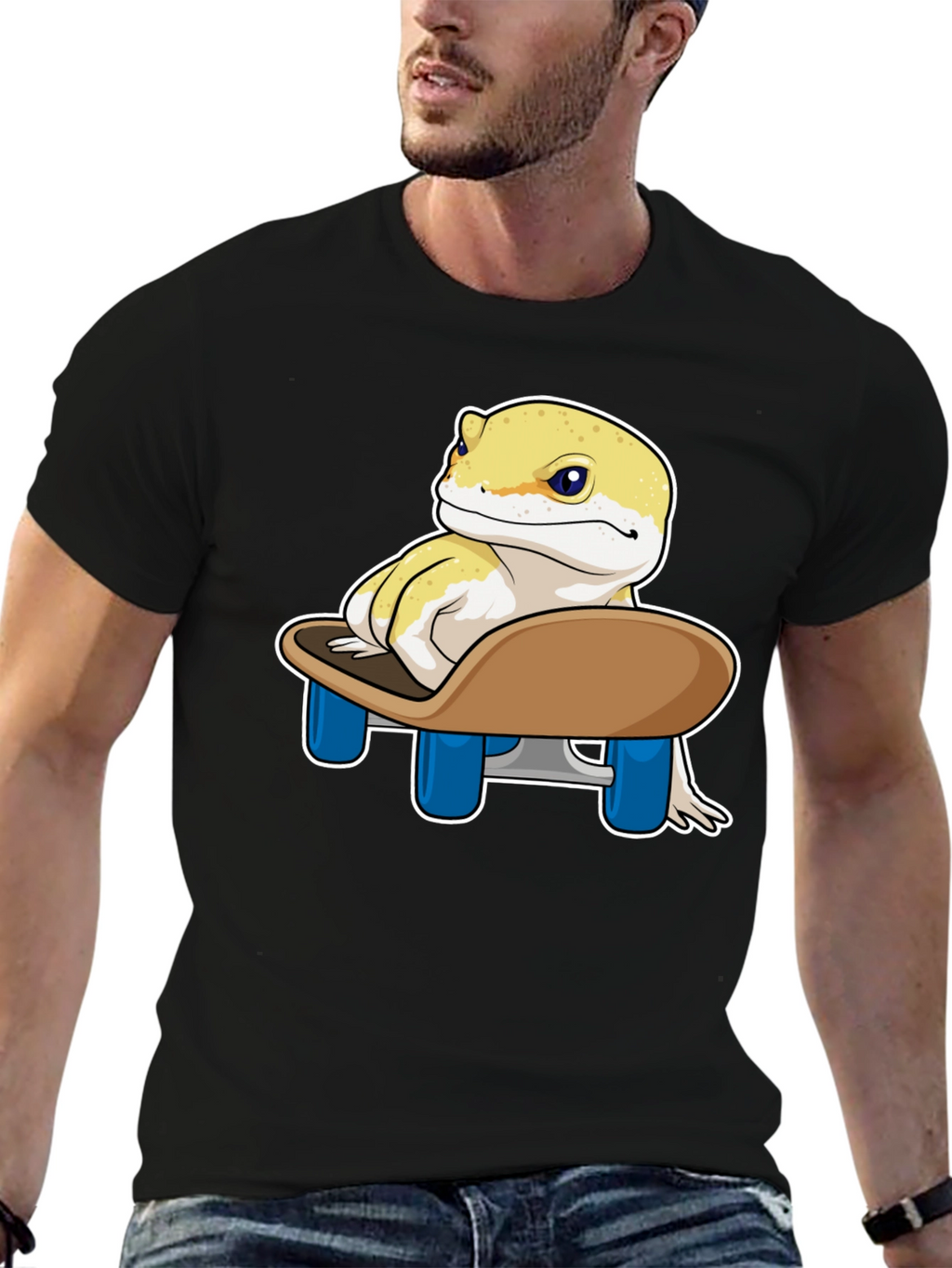 Skateboarding Gecko T-Shirt - Cool Reptile Design