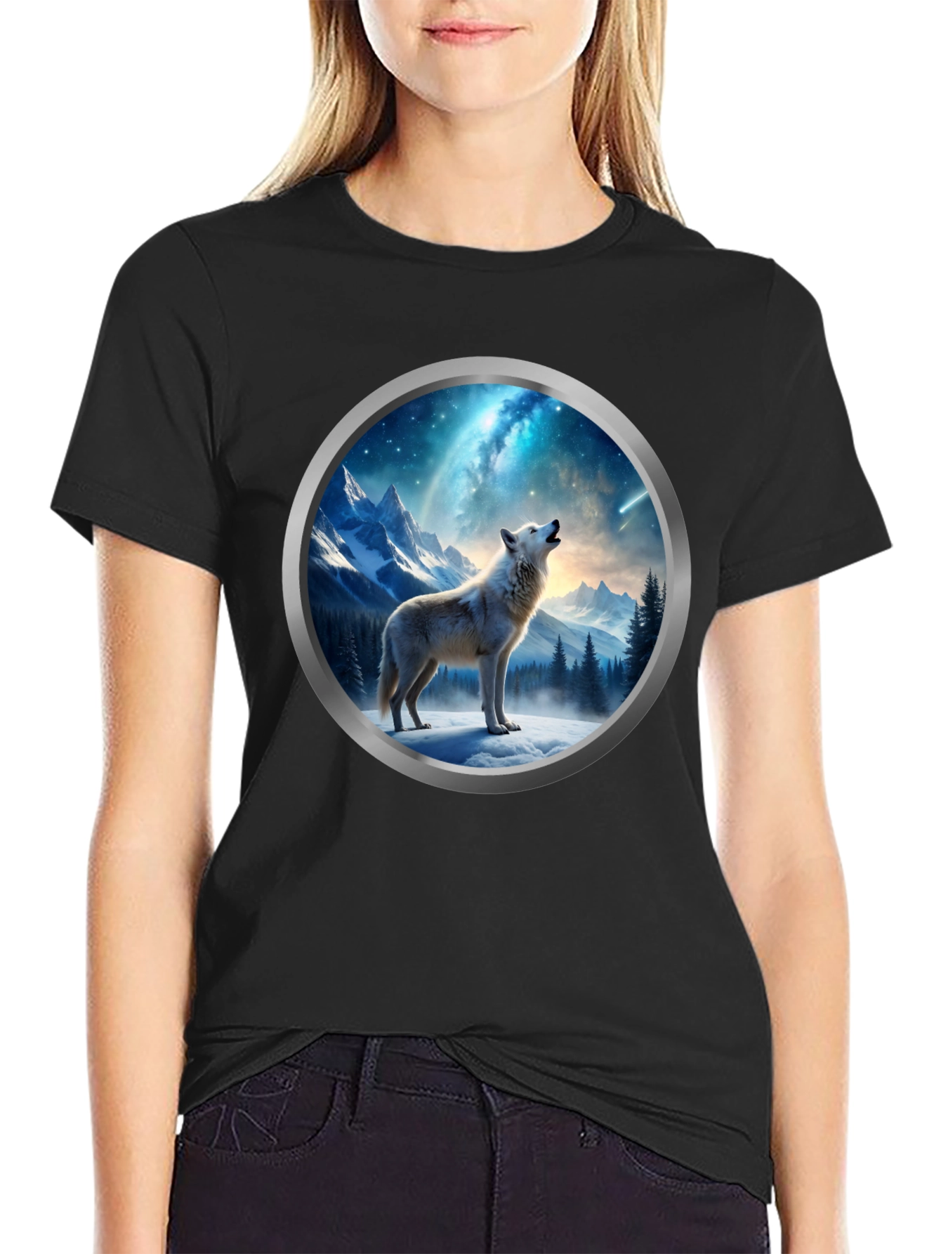 Wolf Howling at Moon T-Shirt