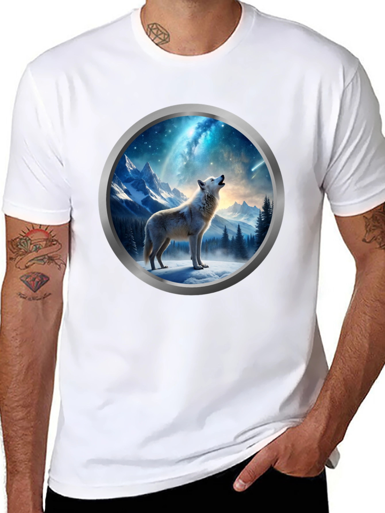 Wolf Howling at Moon T-Shirt