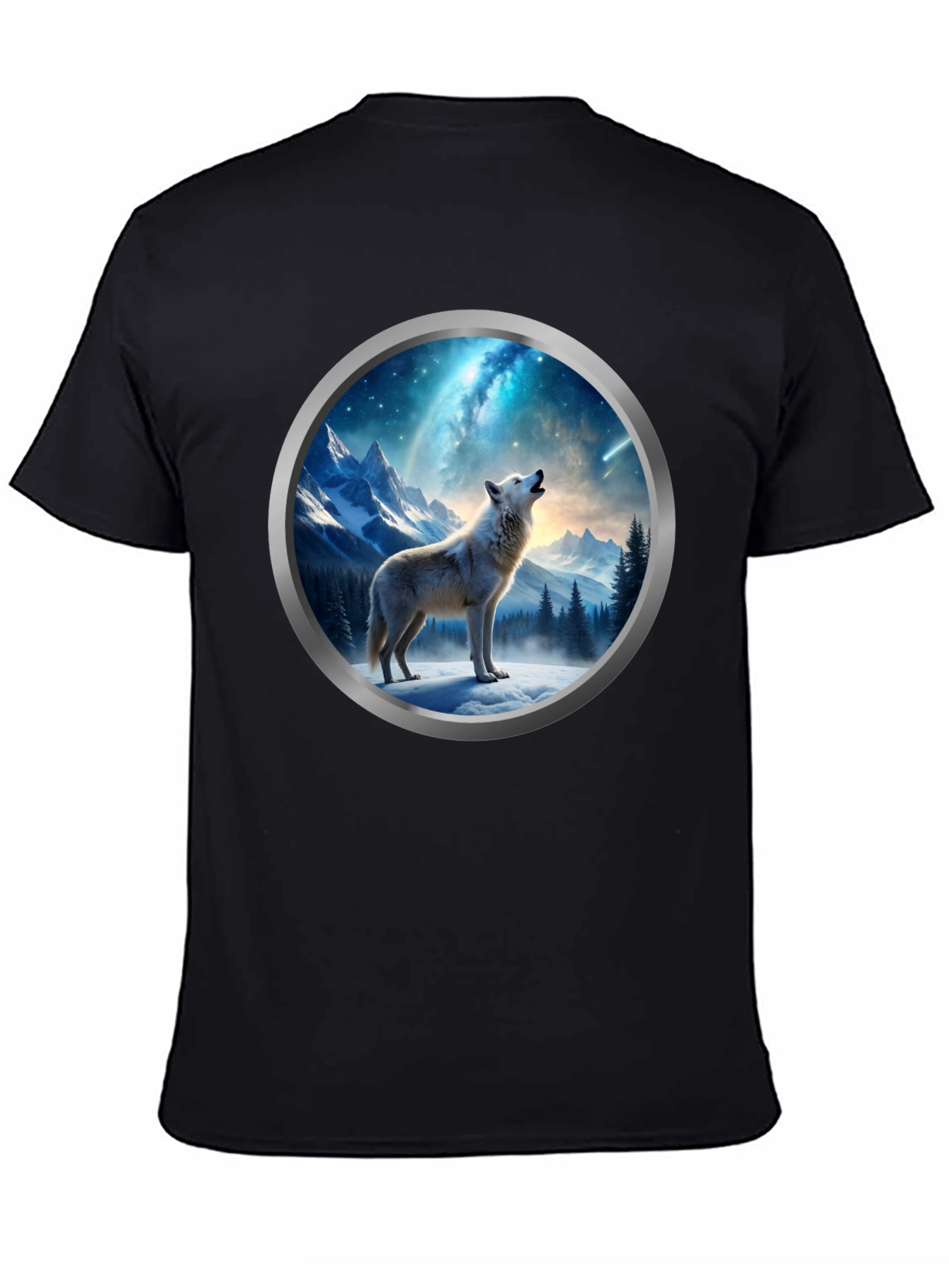 Wolf Howling at Moon T-Shirt