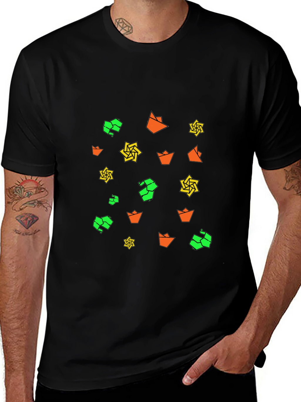 Geometric Print Black Tee - Modern Casual Style