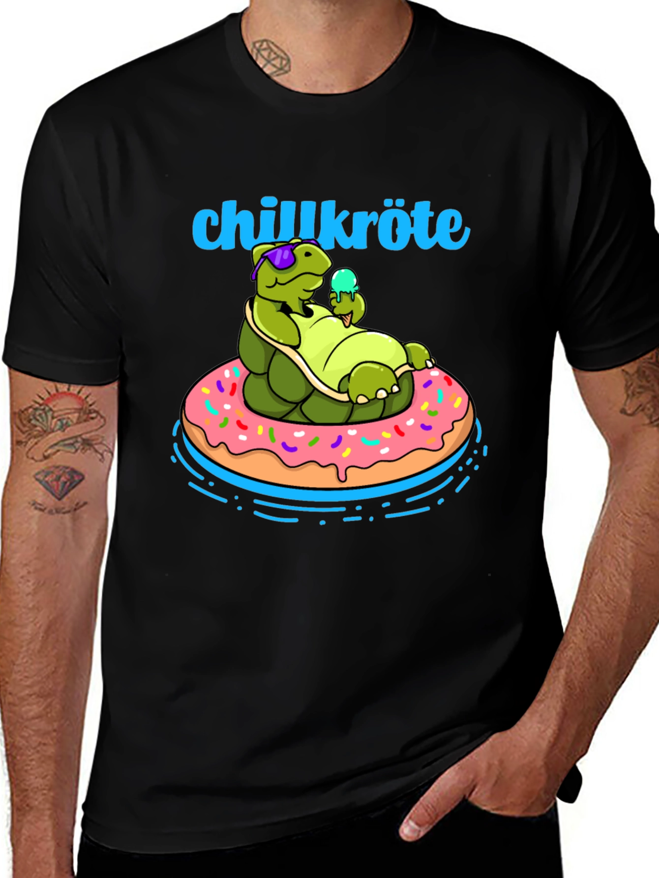 Chillkröte T-Shirt: Relaxing Turtle on Donut
