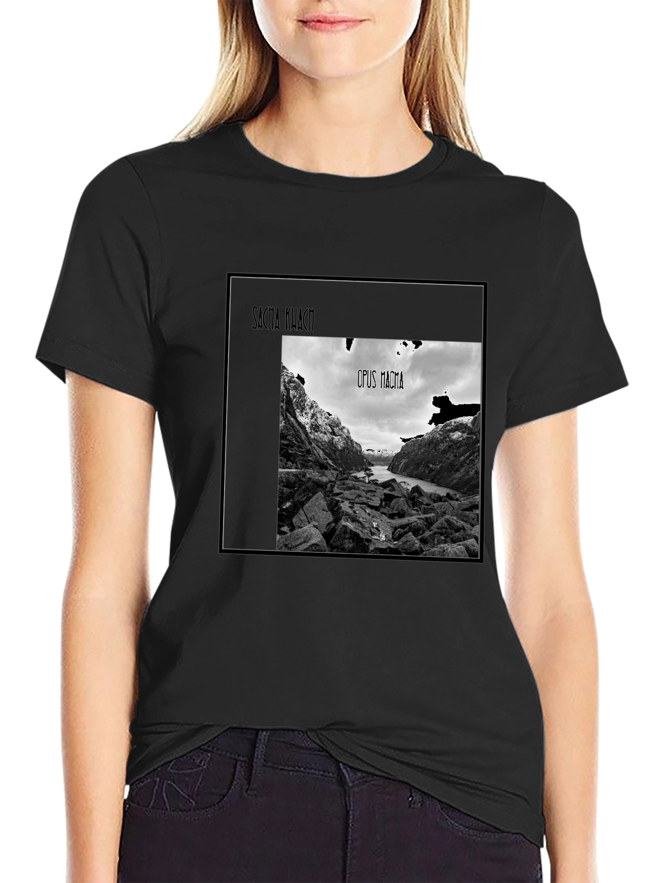 Sacra Kuacti Opus Macra Black T-Shirt